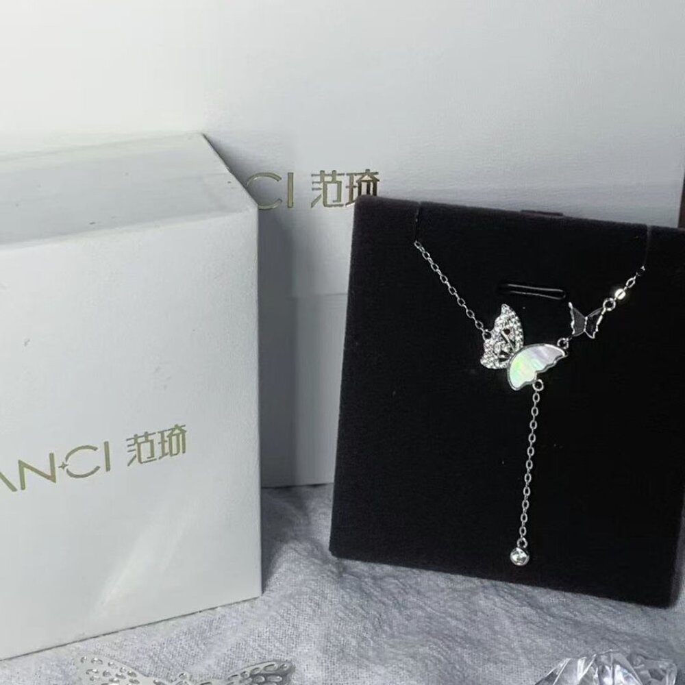 Sterling Silver Diamond Necklace – Subtle Brilliance with Elevated Style